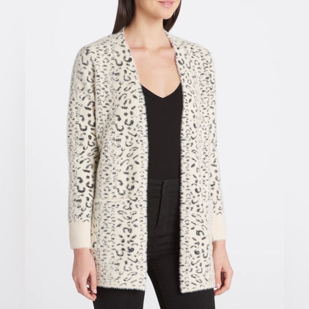 ⚡️ 🖤 XS Wallie Fuzzy Open Cardigan